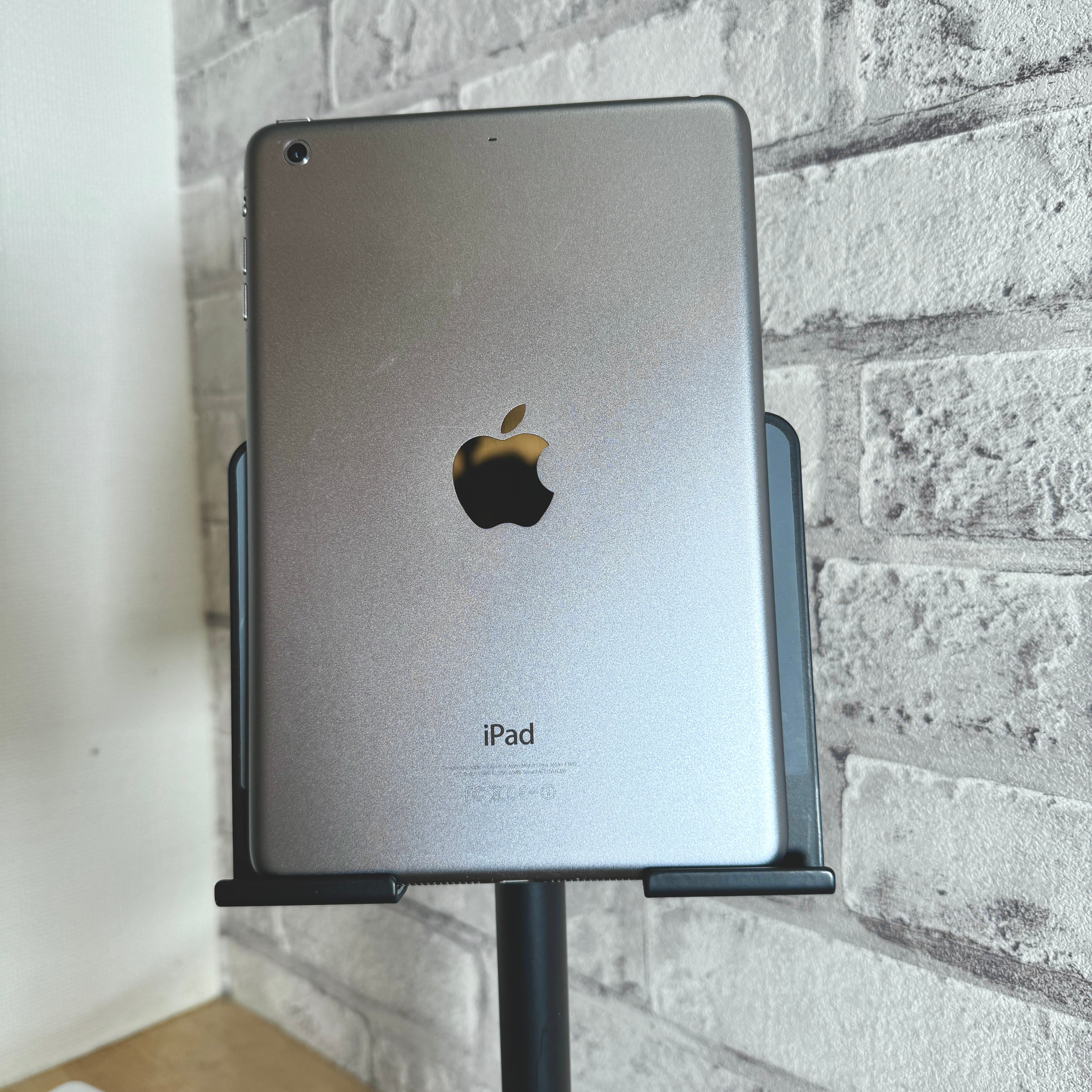 第2世代】iPad mini2 A7 Wi-Fi 16GB シルバー ME279J/A A1489＊充電器